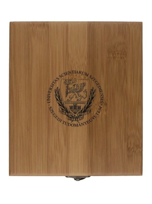 University of Szeged logo wine set